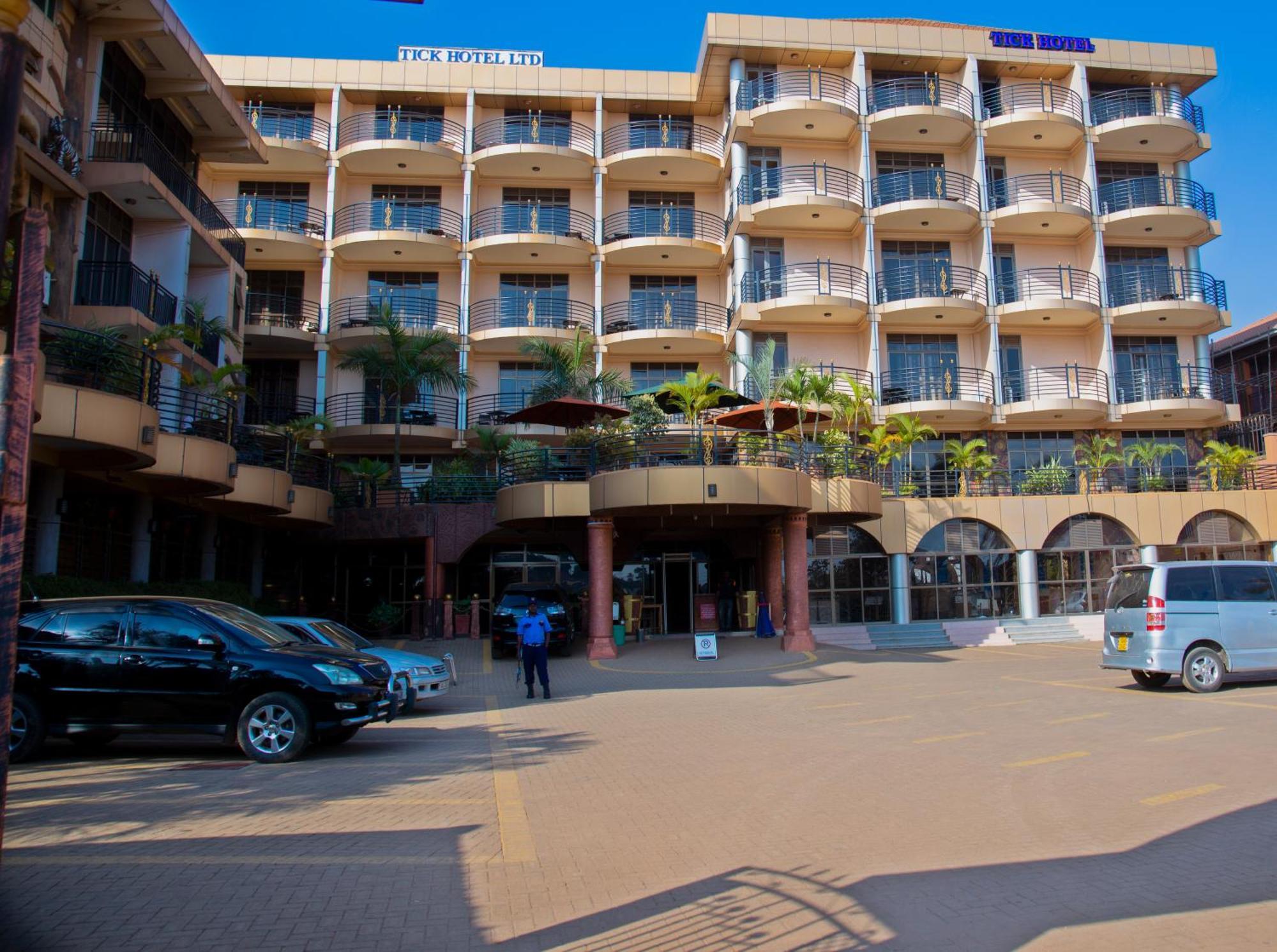 The Tick Hotel Kampala Bagian luar foto